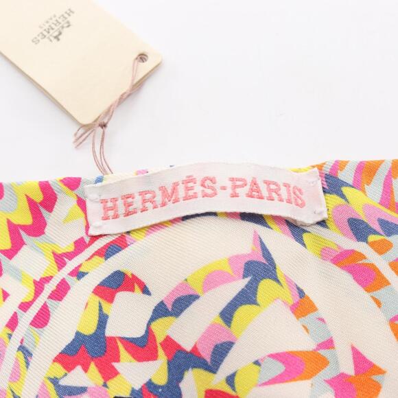 HERMES White Silk Scarf - Picture 4 of 5